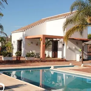 villa-el-nido.hotelsinnerja.org/